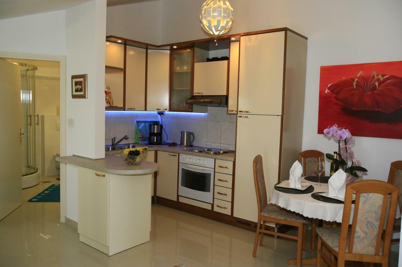 Apartment Panorama Porec Exterior photo